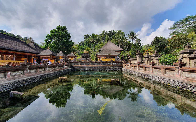 Read more about the article Pura Tirta Empul